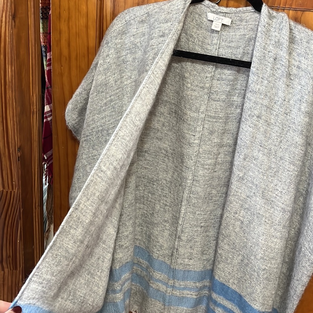 Loft sweater - Picture 2 of 3